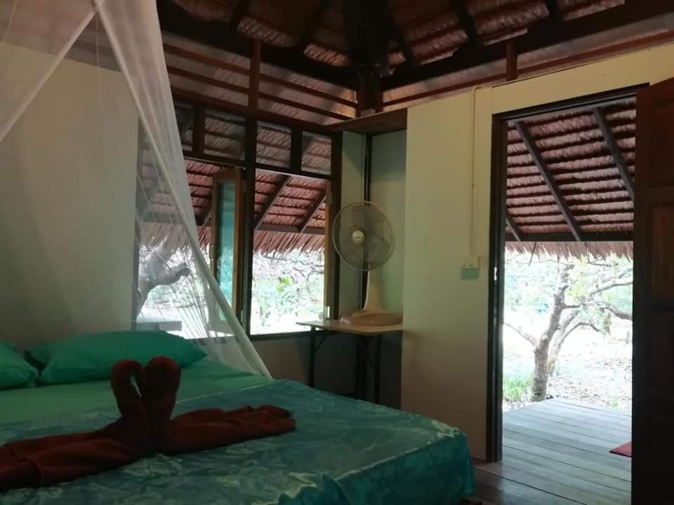 Cashew Nut Bungalow, Ko Mook Εξωτερικό φωτογραφία